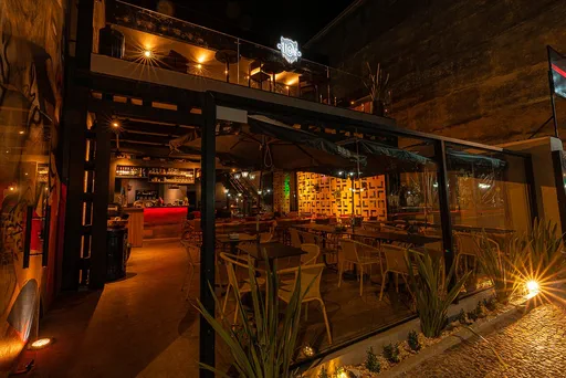 Lion Bar e Restaurante