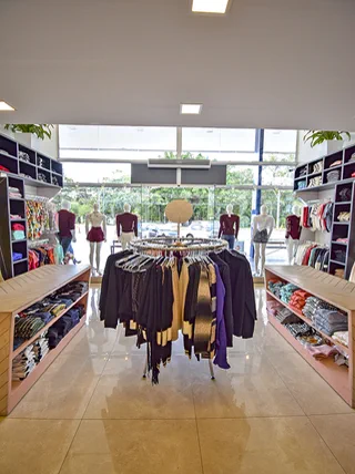 Interior de loja de malhas