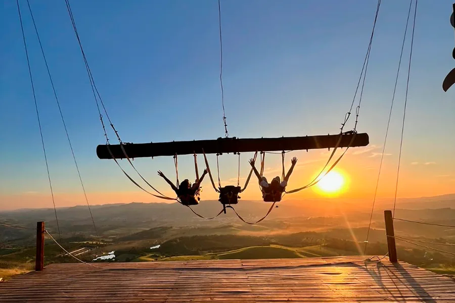 Balanço gigante na Pedra da Bela Vista